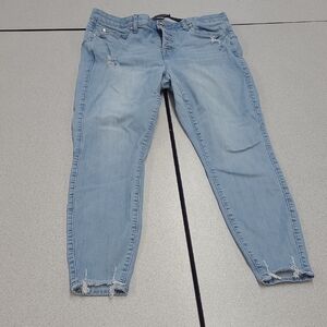 Torrid Light Blue Bombshell Skinny Distressed Women Jeans Size 16T